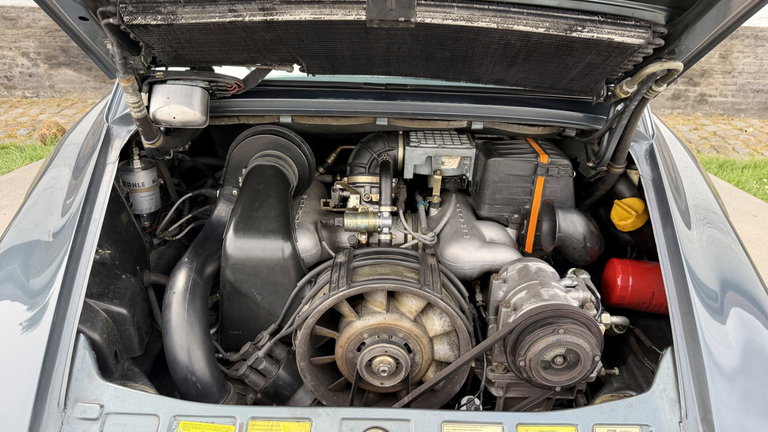 Porsche 911 Carrera 3.2