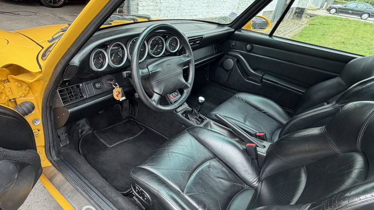 Porsche 993 Carrera 4