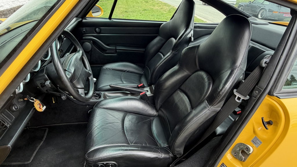 Porsche 993 Carrera 4