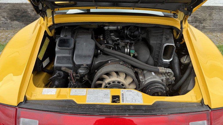 Porsche 993 Carrera 4