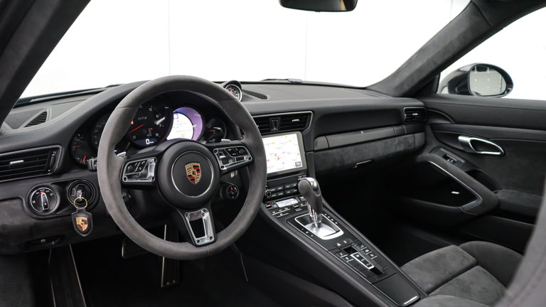 Porsche 991.2 Carrera GTS