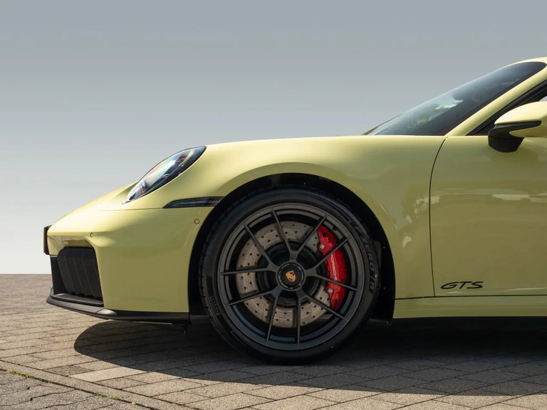 Porsche 992.2 Carrera GTS
