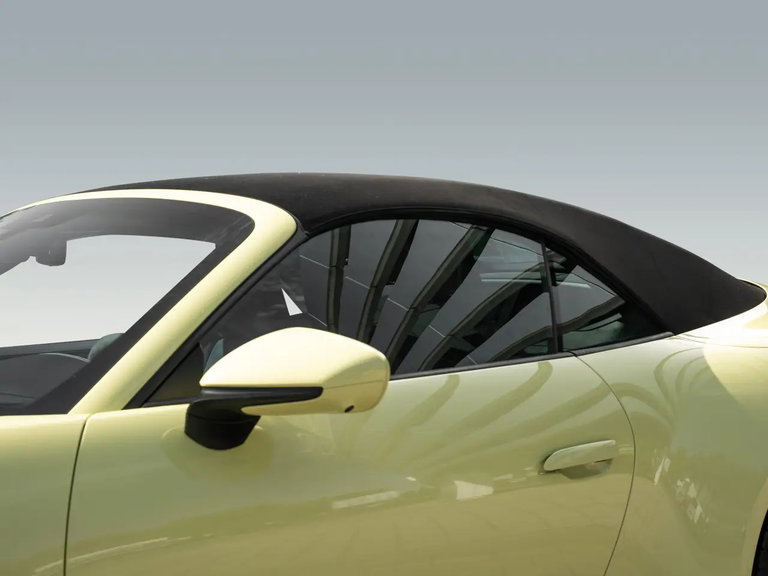 Porsche 992.2 Carrera GTS
