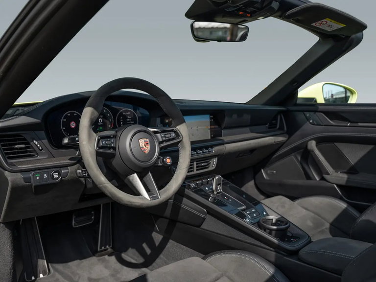 Porsche 992.2 Carrera GTS
