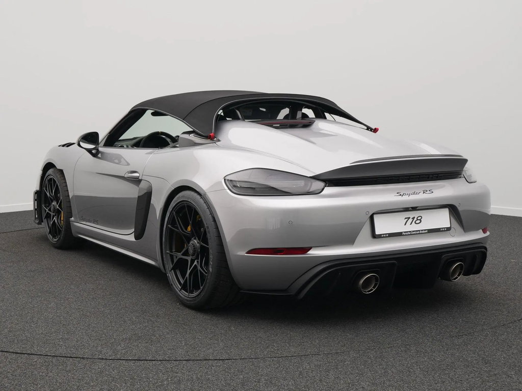 Porsche 718 Spyder RS