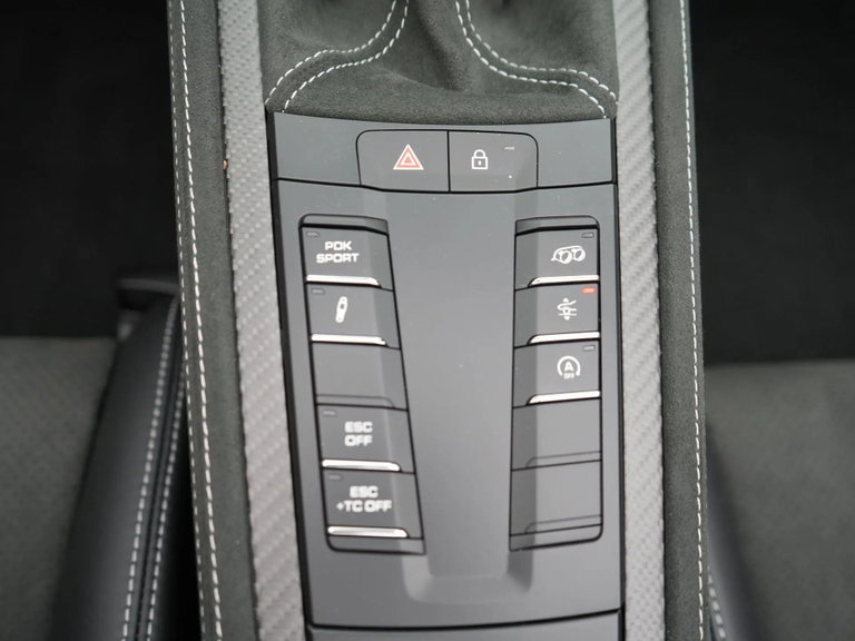 Porsche 718 Spyder RS