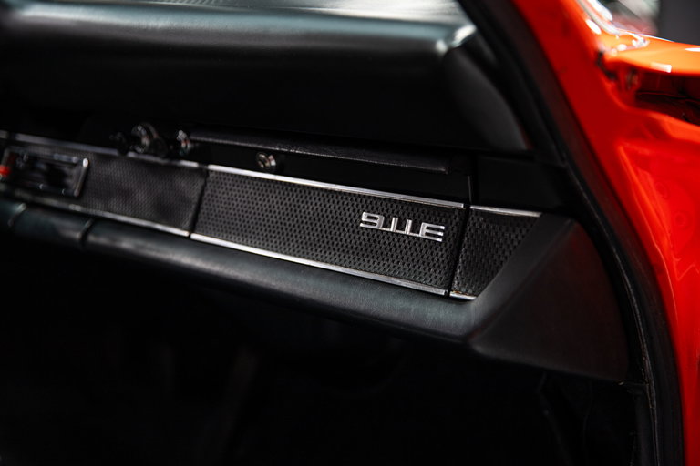 Porsche 911 E