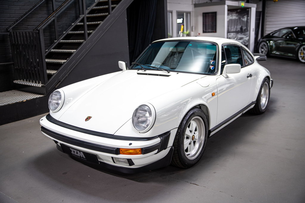 Porsche 911 Carrera 3.2
