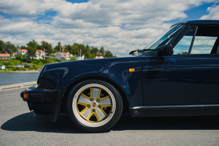 Porsche 911 Carrera 3.2
