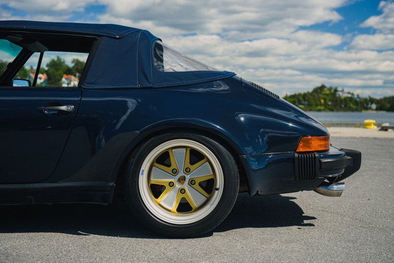 Porsche 911 Carrera 3.2
