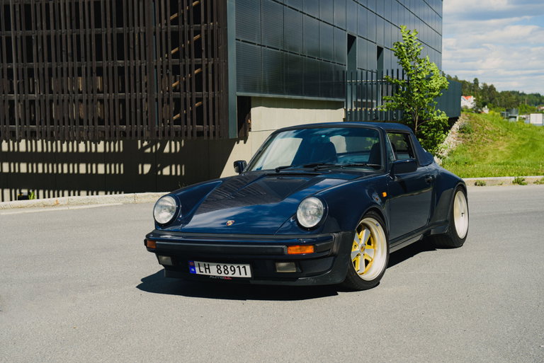 Porsche 911 Carrera 3.2