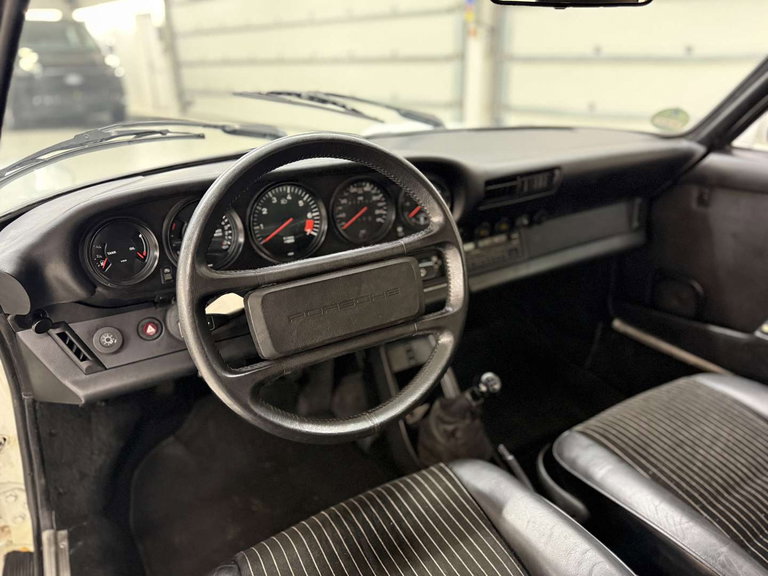 Porsche 911 Carrera 3.2