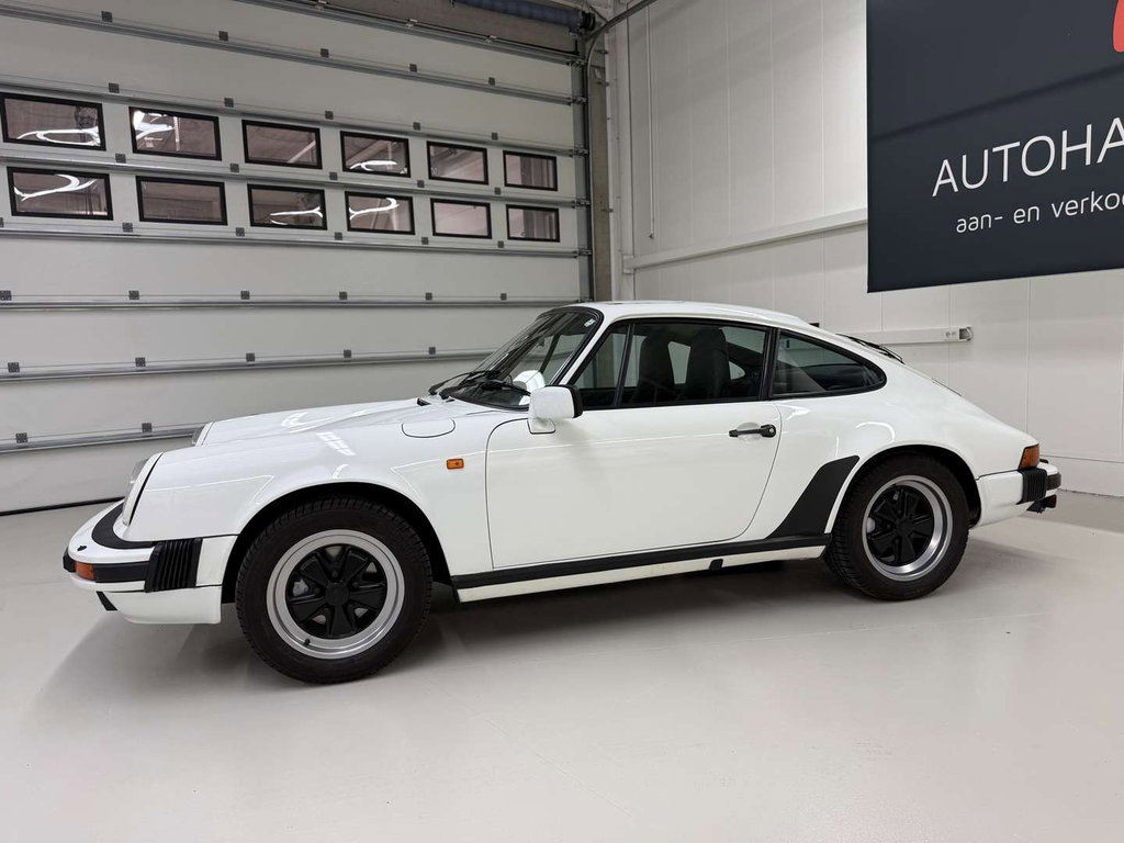 Porsche 911 Carrera 3.2