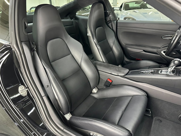 Porsche 991 Carrera GTS