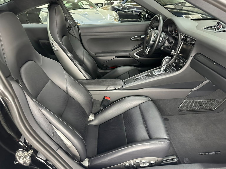 Porsche 991 Carrera GTS
