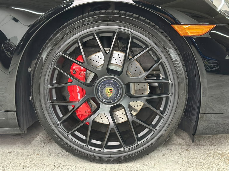 Porsche 991 Carrera GTS