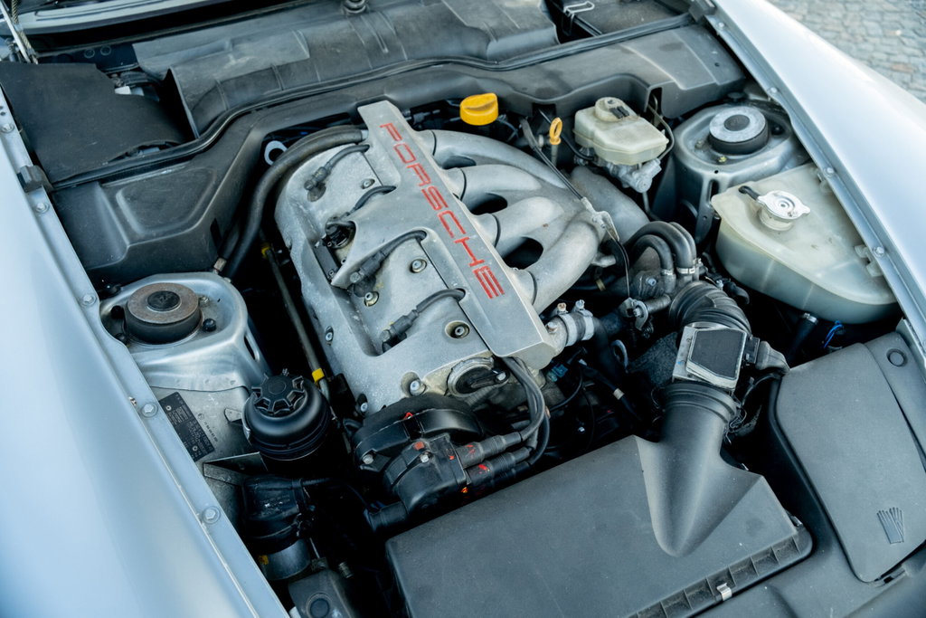 Porsche 968