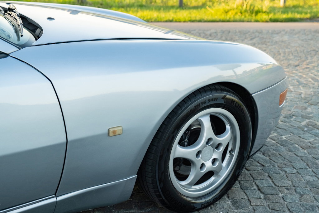 Porsche 968