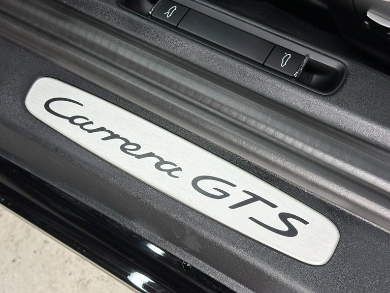 Porsche 991 Carrera GTS