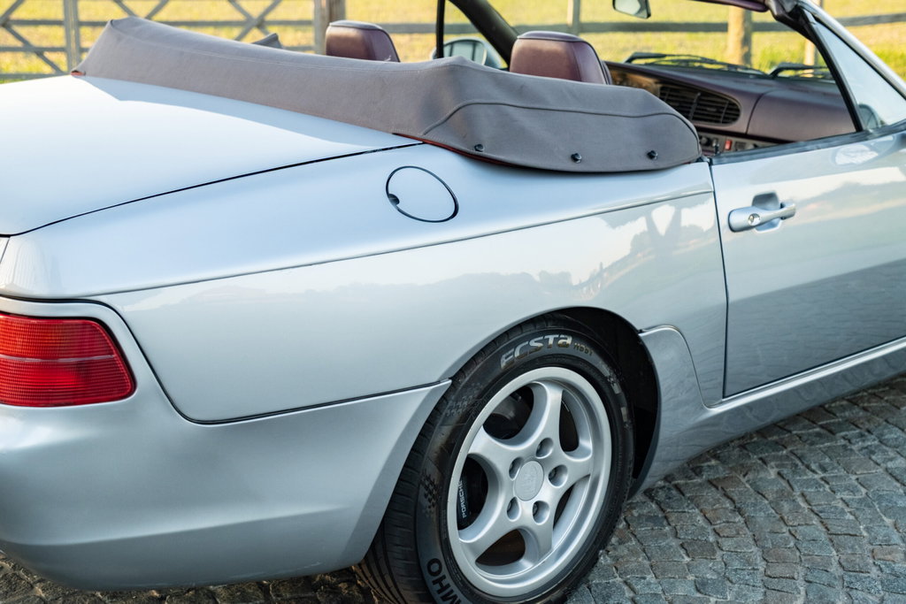 Porsche 968