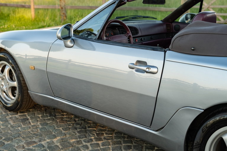 Porsche 968