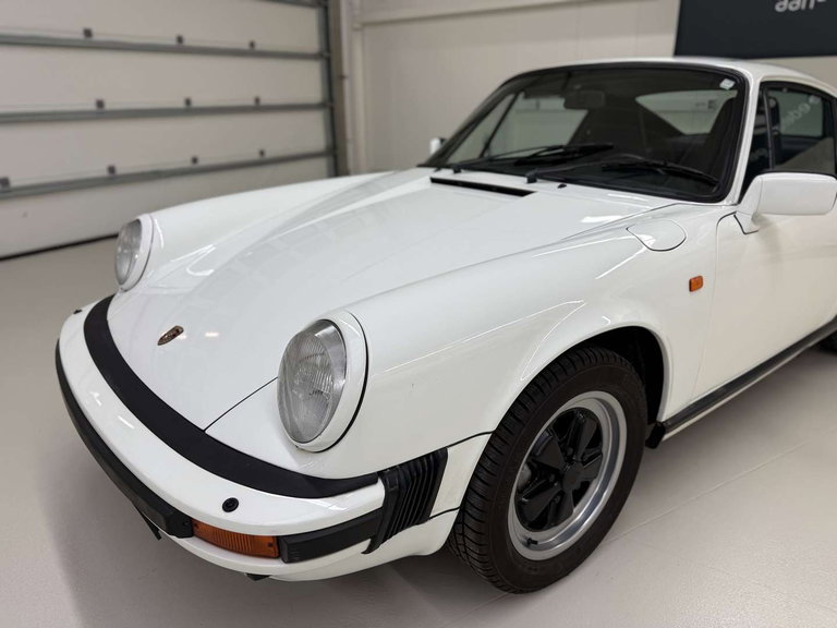Porsche 911 Carrera 3.2