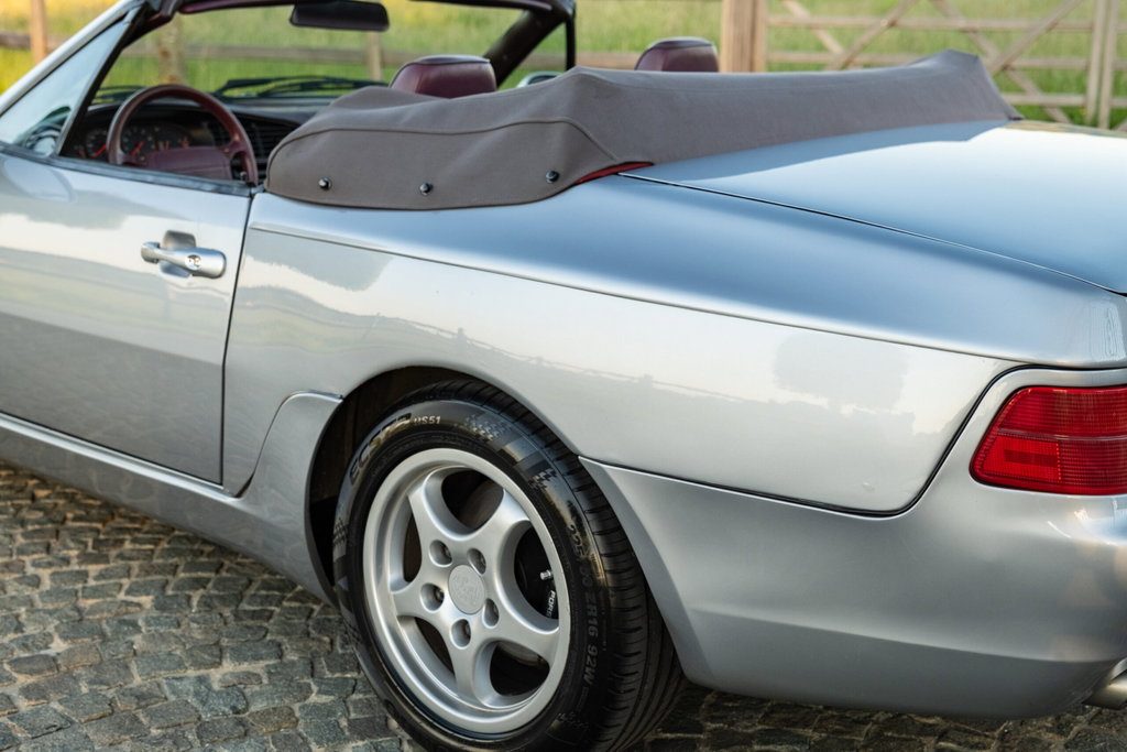Porsche 968