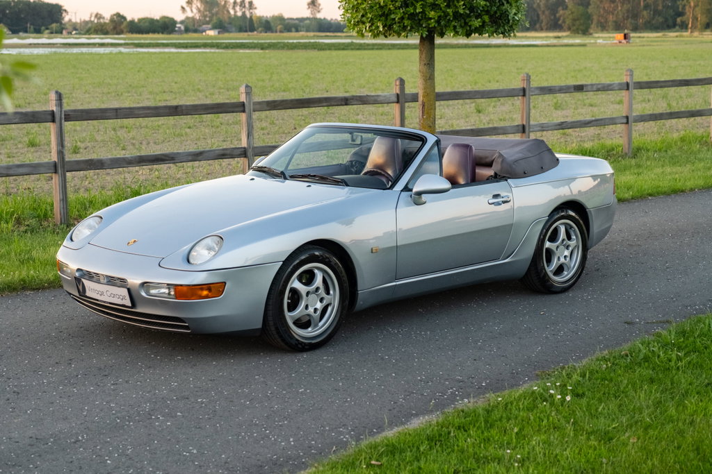 Porsche 968