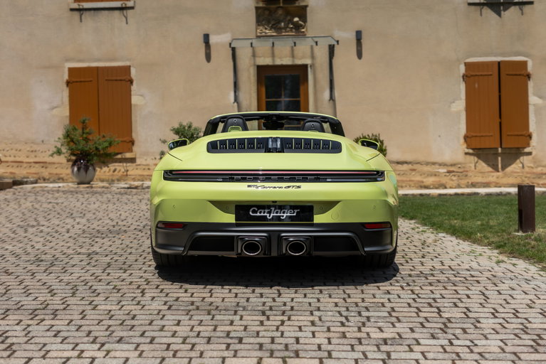 Porsche 992.2 Carrera GTS