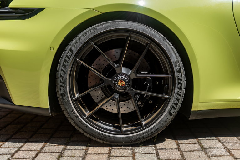 Porsche 992.2 Carrera GTS