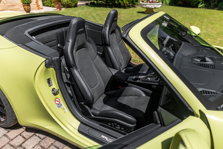 Porsche 992.2 Carrera GTS
