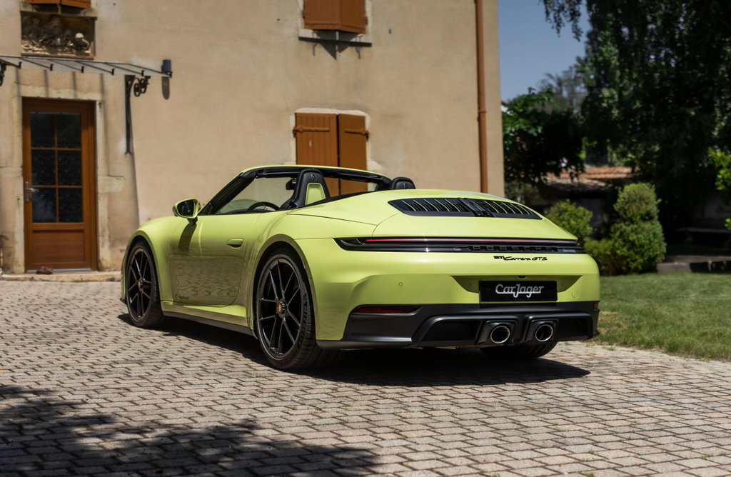 Porsche 992.2 Carrera GTS