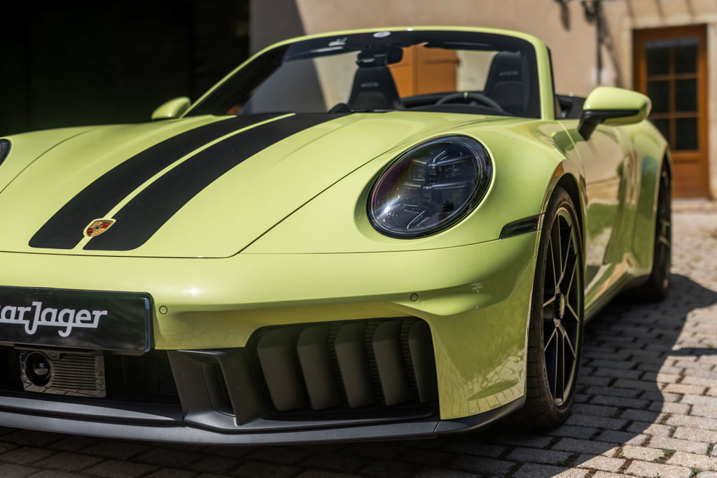 Porsche 992.2 Carrera GTS