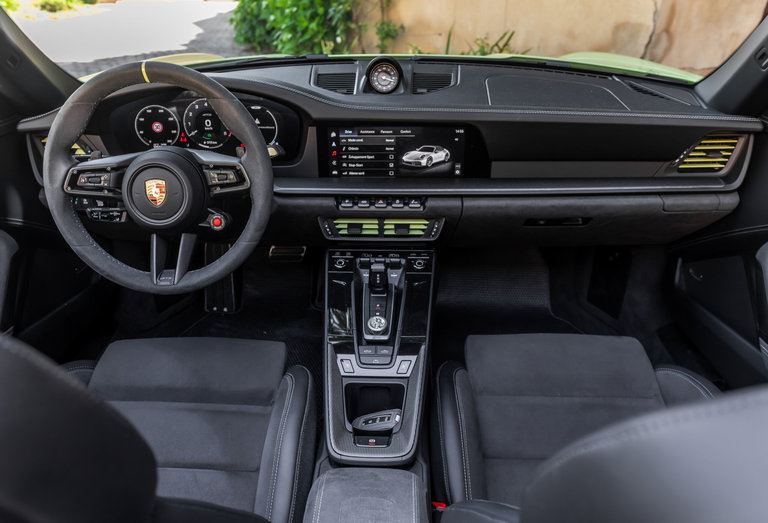 Porsche 992.2 Carrera GTS