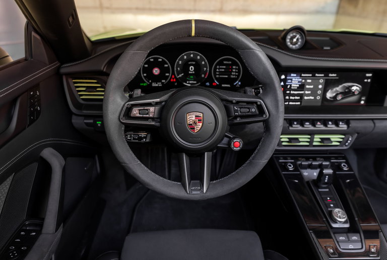 Porsche 992.2 Carrera GTS