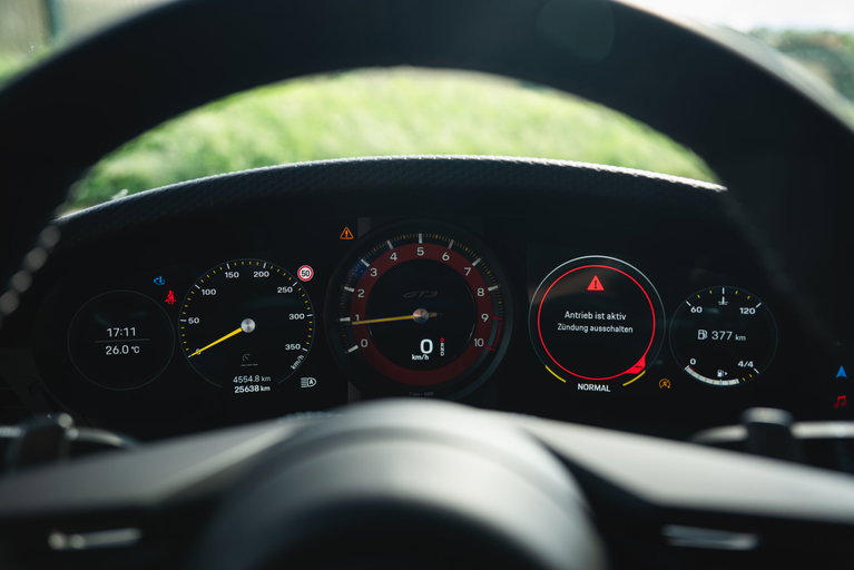 Porsche 992 GT3 Touring