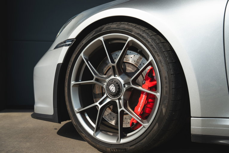 Porsche 992 GT3 Touring