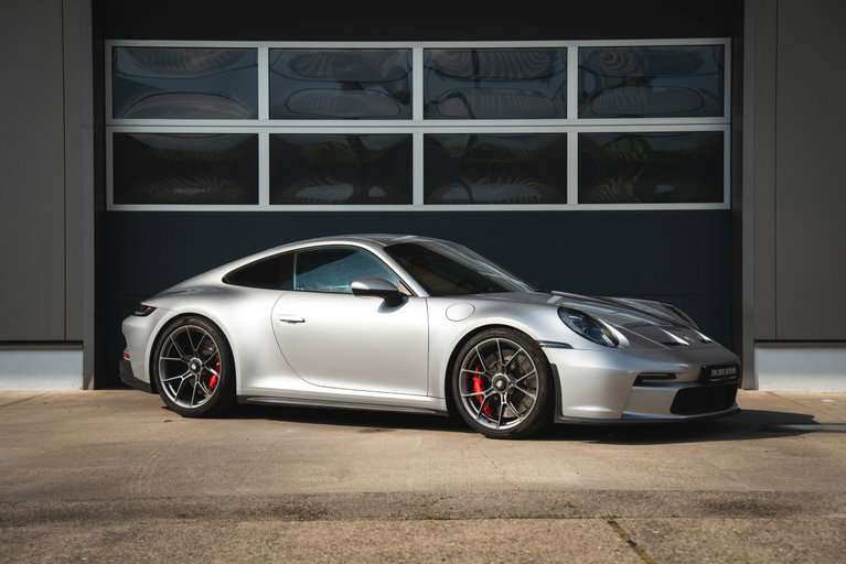 Porsche 992 GT3 Touring