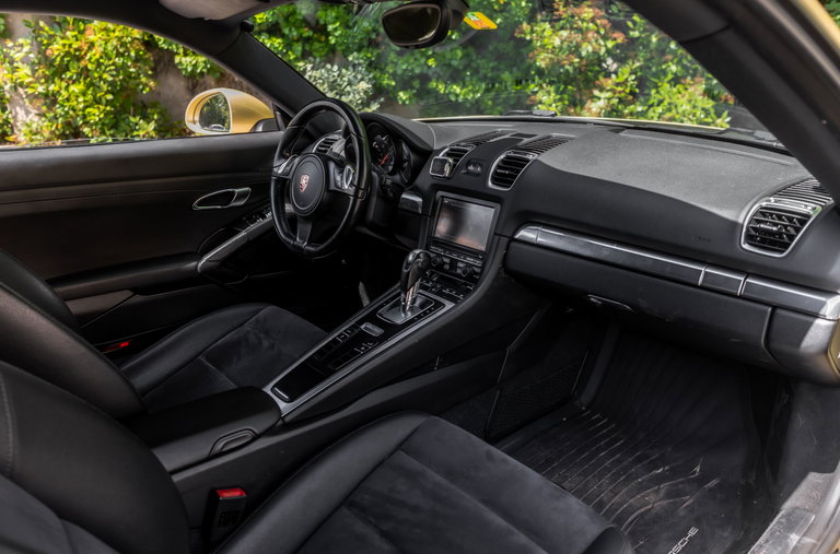 Porsche 981 Cayman