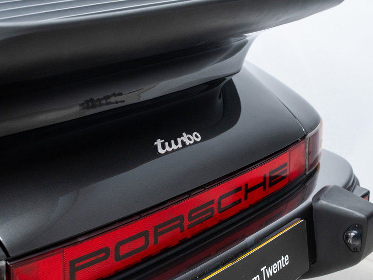 Porsche 911 Turbo 3.3