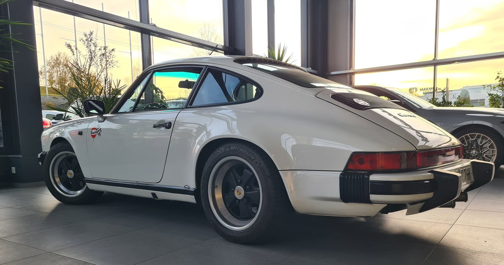 Porsche 911 Carrera 3.2