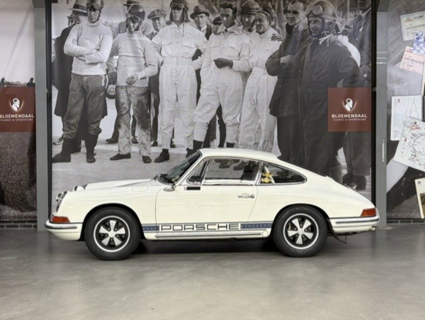 Porsche 911 (F-Modell) 1966 - elferspot.com - Marketplace for