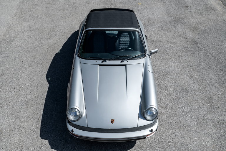 Porsche 911 “25 Jahre Jubiläumsmodell”