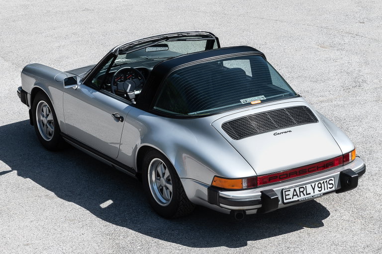 Porsche 911 “25 Jahre Jubiläumsmodell”