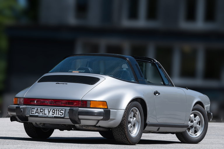 Porsche 911 “25 Jahre Jubiläumsmodell”