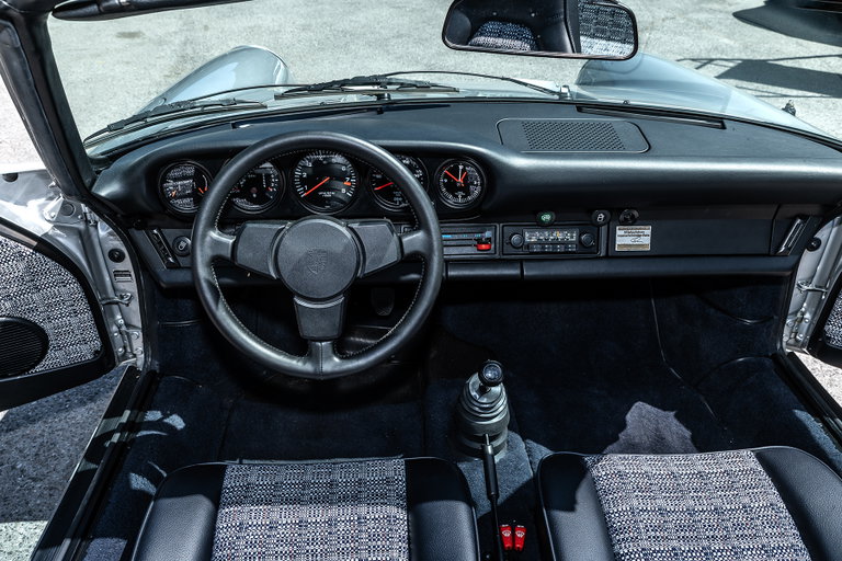 Porsche 911 “25 Jahre Jubiläumsmodell”