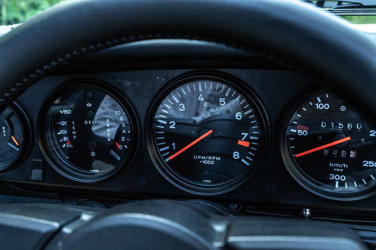 Porsche 911 “25 Jahre Jubiläumsmodell”