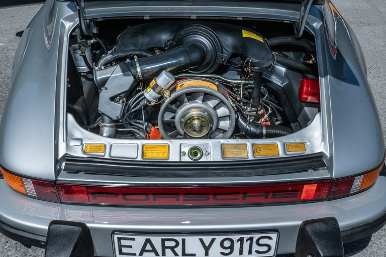 Porsche 911 “25 Jahre Jubiläumsmodell”