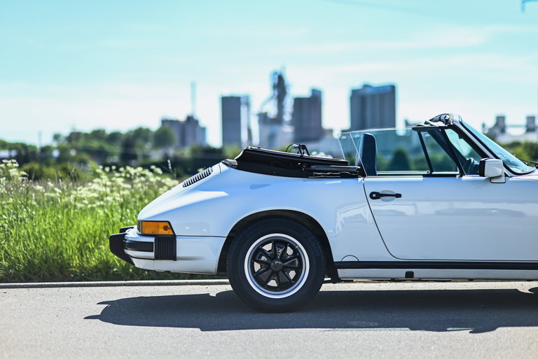 Porsche 911 Carrera 3.2