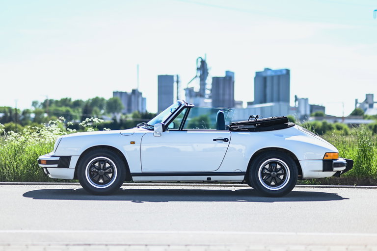 Porsche 911 Carrera 3.2